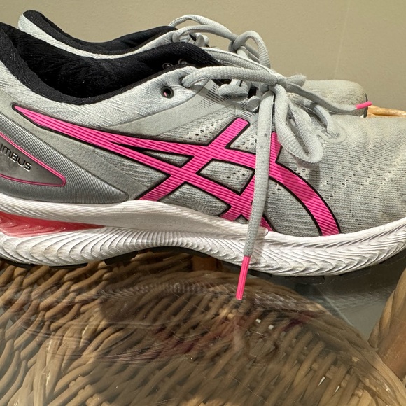 ASICS Women's Athletic GEL Nimbus Shoes in Gray and Pink - Picture 2 of 6
